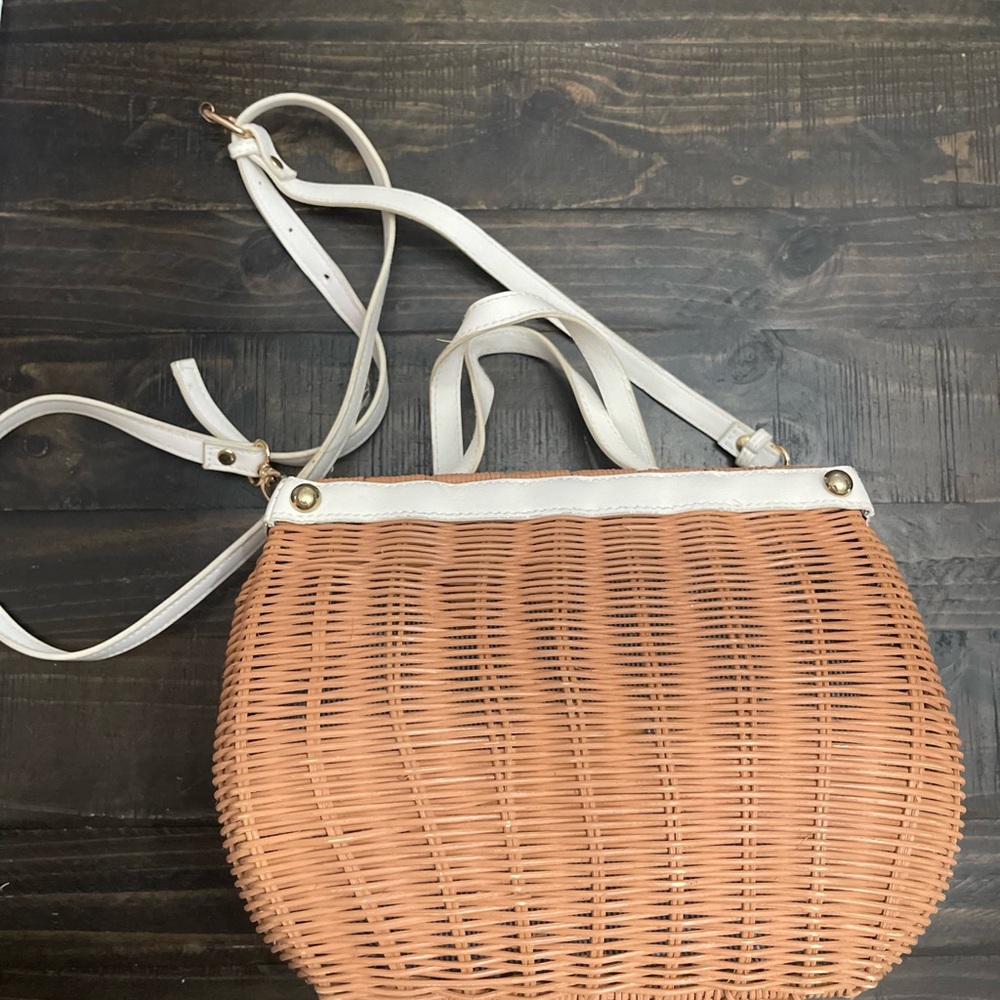 Stylish Tan and White Woven Women's Bag